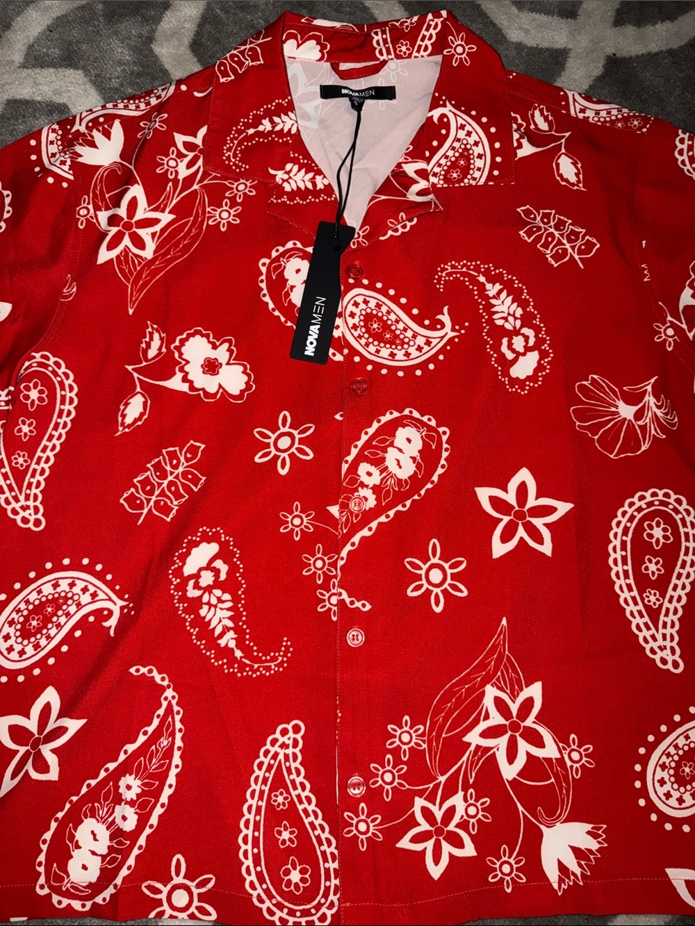 Men’s XL red paisley print button up / NEW
